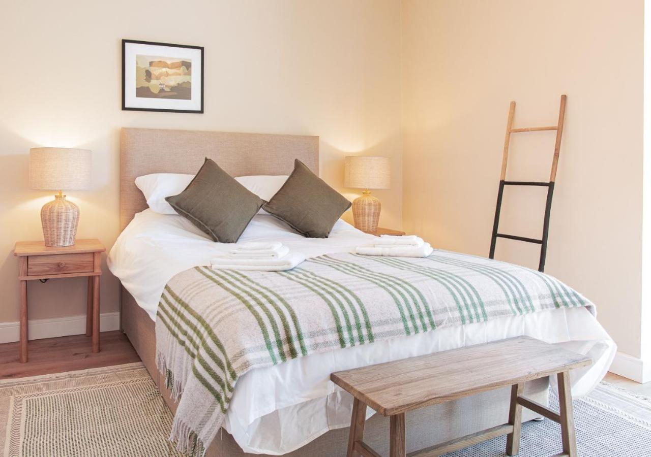 The Barn In Longhope - Luxury Barn Conversion ภายนอก รูปภาพ