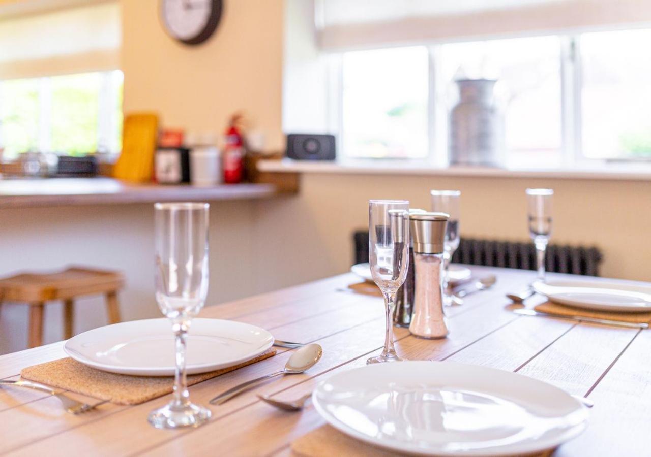 The Barn In Longhope - Luxury Barn Conversion ภายนอก รูปภาพ