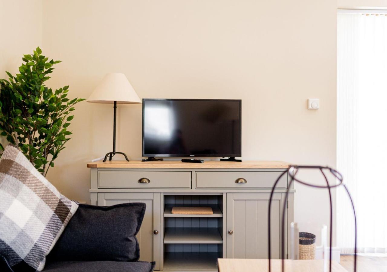 The Barn In Longhope - Luxury Barn Conversion ภายนอก รูปภาพ